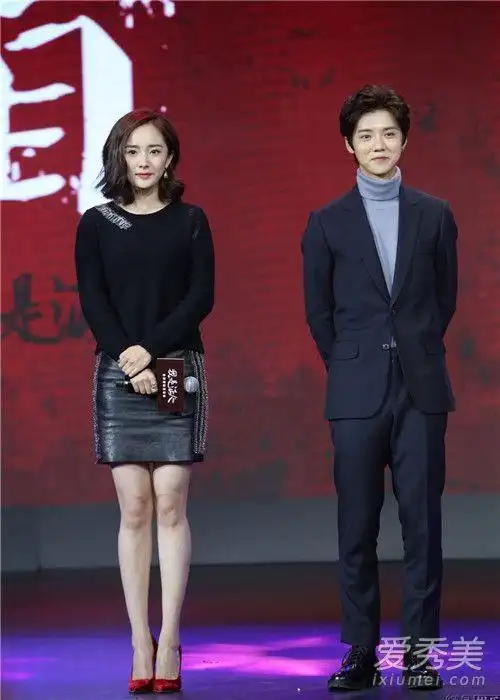 身高曝光的杨幂成了行走的身高尺