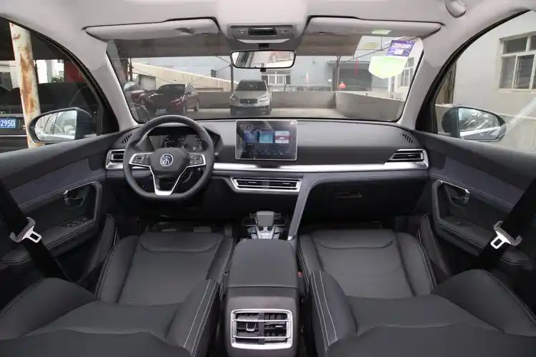 宋pro新能源内饰空间动力