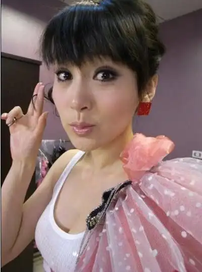 阳光王惠图片 聂远妻子王惠性感私密照片曝光(图) / 比乐族