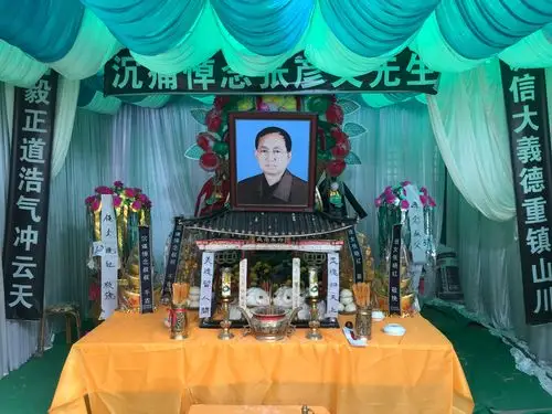 忻州各界送别南关巜程婴救孤》文化传承人张彦文