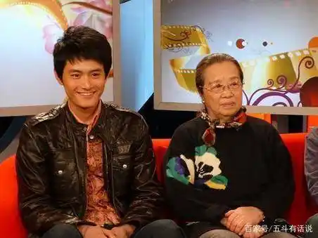 王雨并非李老师真正的孩子,两人曾合作参演民国剧