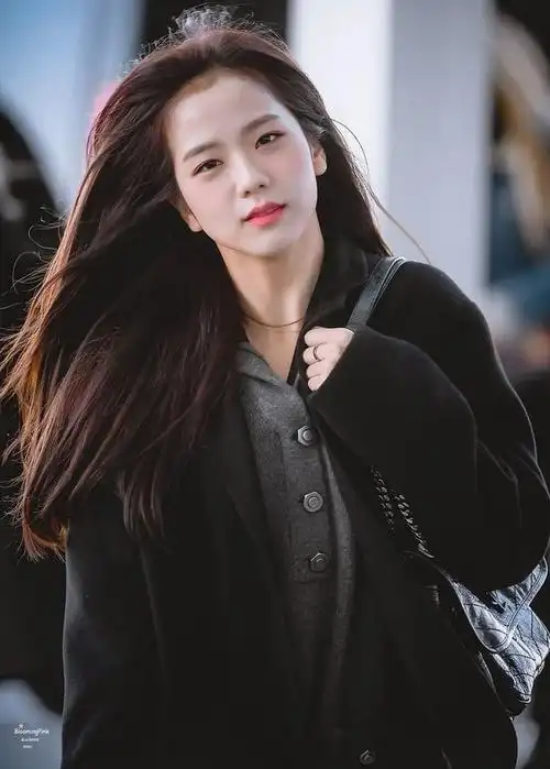 jisoo金智秀正脸照