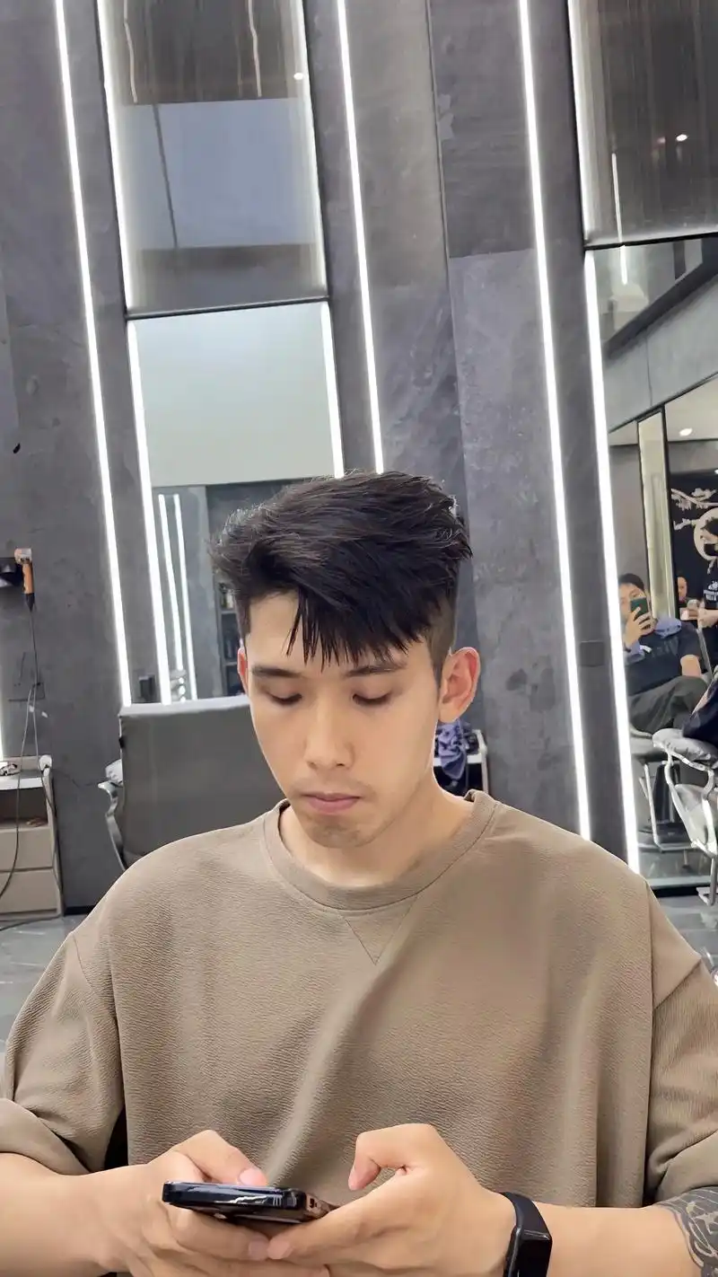 三七分发型帅炸!广州 - 抖音