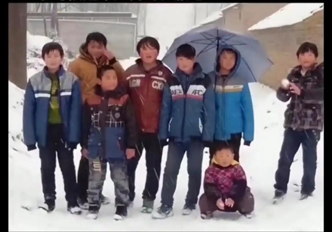 00后都出来吧,看看你小时候穿过这个衣服吗#我们都爱聊八卦