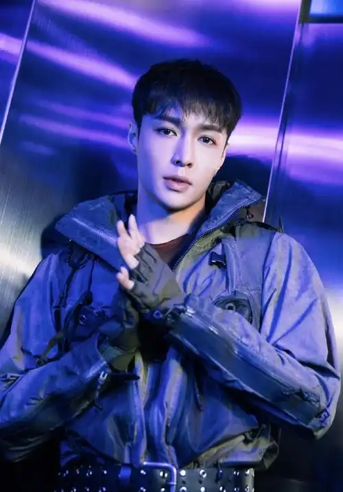 张艺兴热辣滚烫充电曲