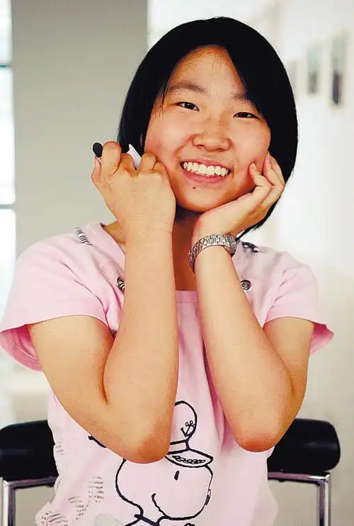 沈城初二女生出版奇幻小说