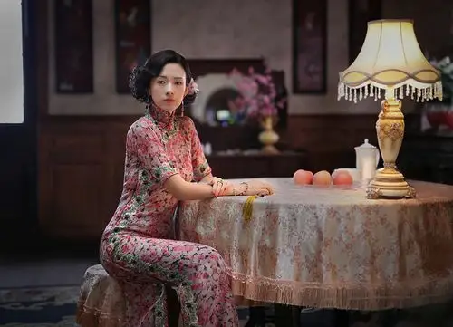 章子怡致敬《胭脂扣》 旗袍造型风华绝代