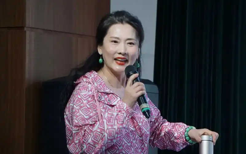 4.8 何赛飞精品大师课