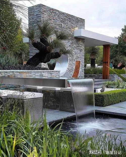 花园水景合集:庭院私家花园里的招财水景也可以做的很有设计感