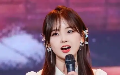 主持人冰冰,美的很