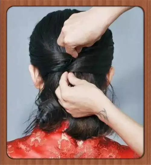 (同步歌词美乐欣赏)向你介绍简单旗袍发型盘发教程图解