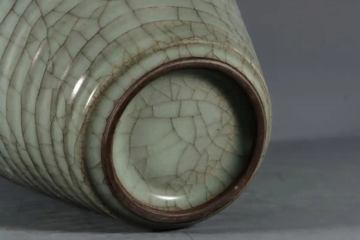 南宋官窑青釉弦纹梅瓶 高23.5口径4.3底径6.5公分