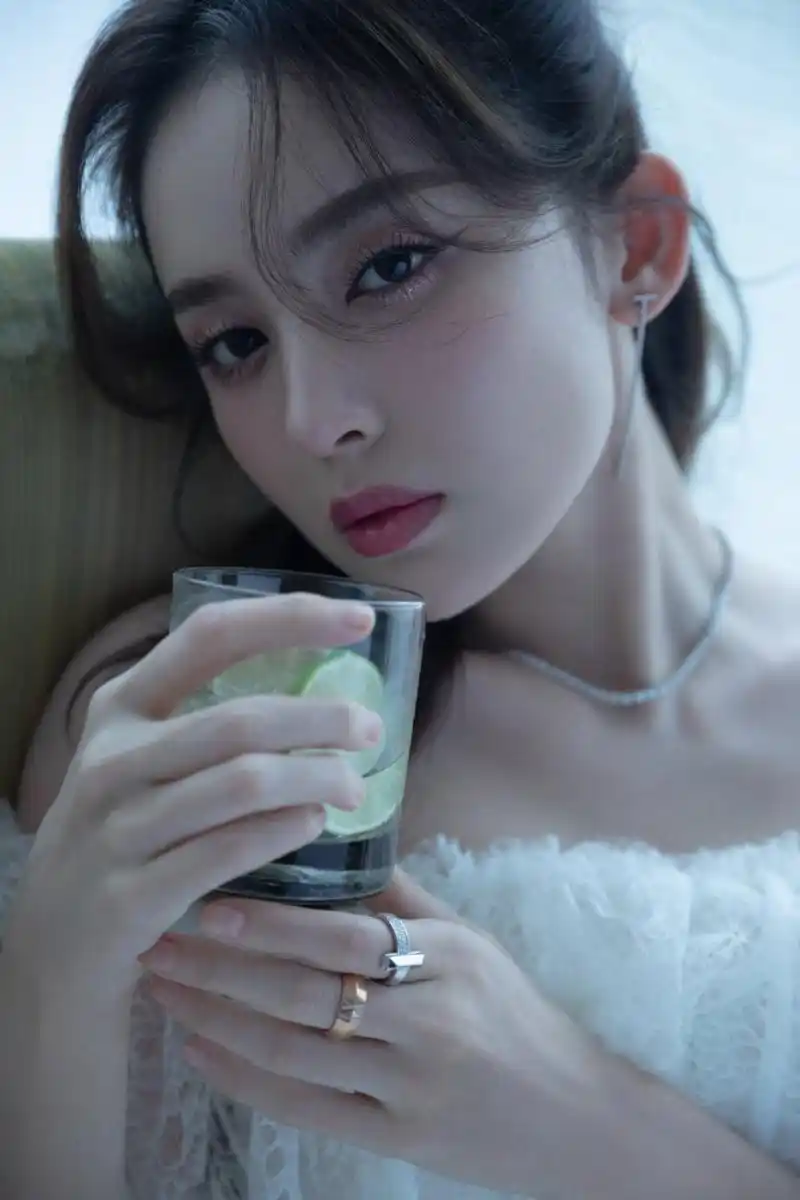 古力娜扎高清壁纸头像(二十九)[爱你]