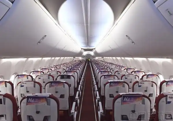 海南航空首架波音737max8首飞海口北京航线