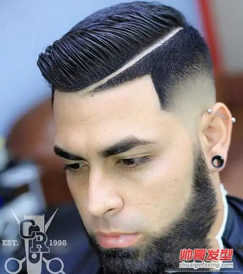 分线设计刀疤头 夏天男孩子雕刻刀疤头发型图片