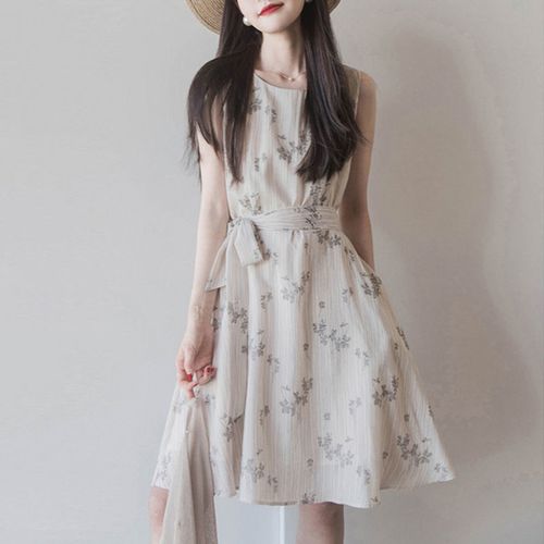 小个子无袖连衣裙夏季最新款显高减龄上档次小众轻奢洋气碎花裙