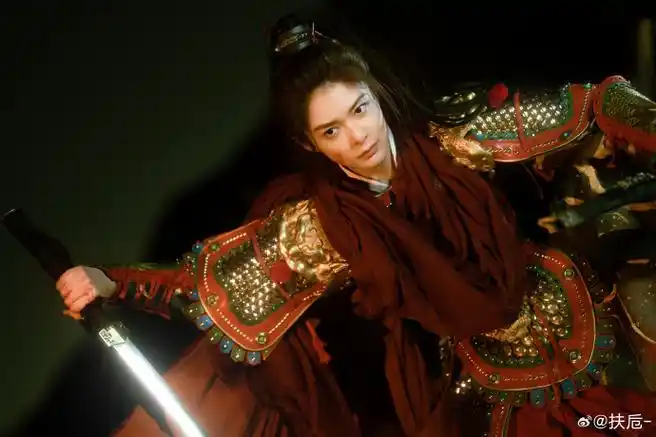 "  为傅菁拍摄的一组红衣女将军～    出镜@傅菁  摄影@扶卮-.