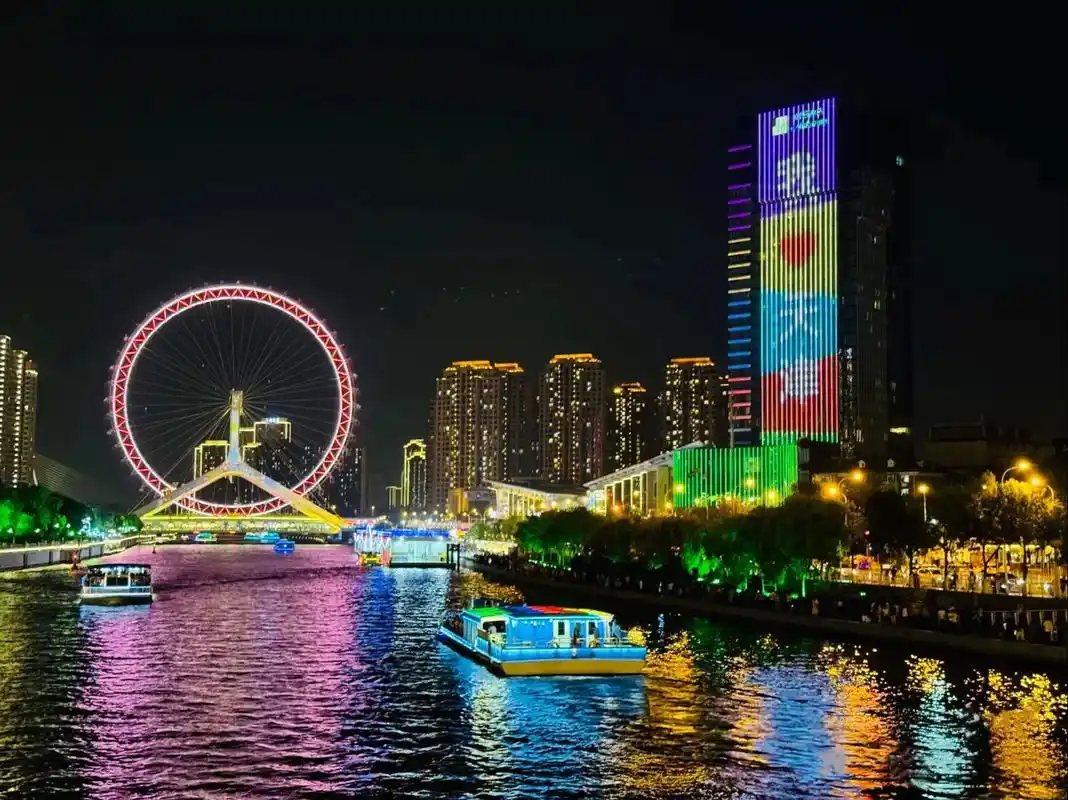 📍 如果只能用一个词来形容天津,我觉得"浪漫"二字最为适合