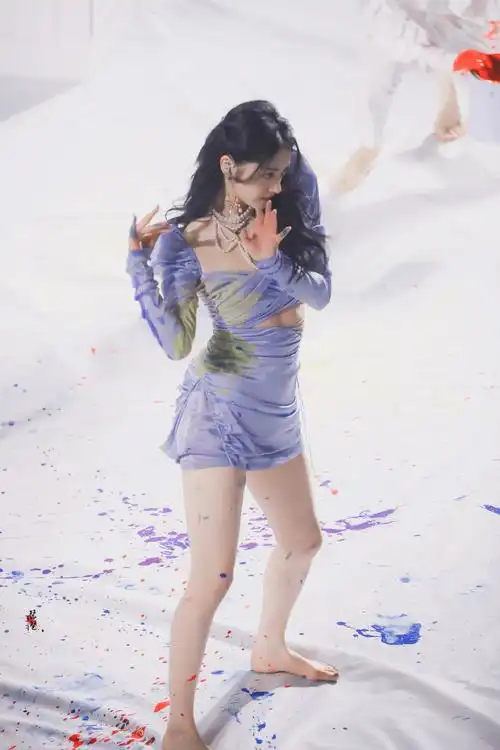 周洁琼异域公主造型##周洁琼爆裂舞台