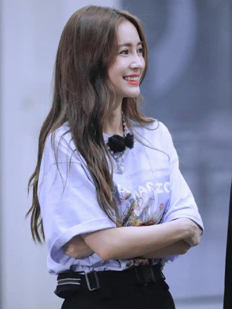 angelababy杨颖照片 又有小可爱了,我也是加了滤镜的,希望没有毁了