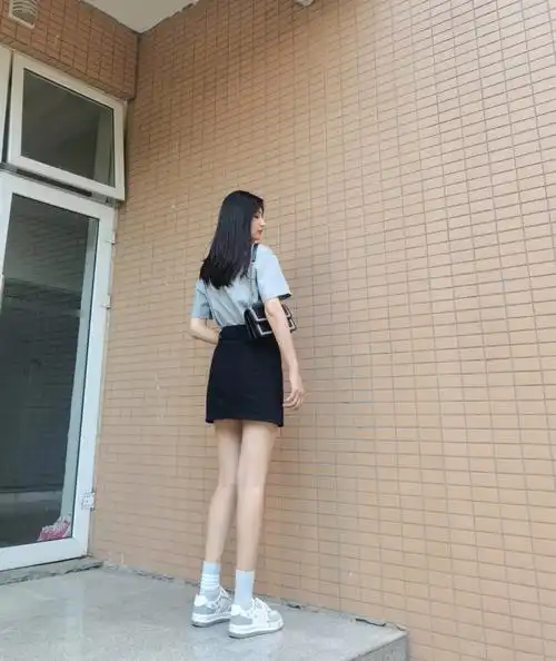 175的高个子女孩