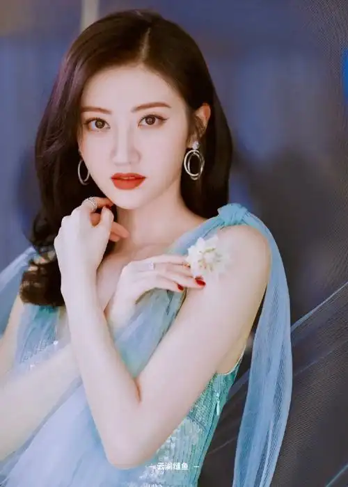 超甜明星景甜这样穿是有多美,眼睛马上就不转了