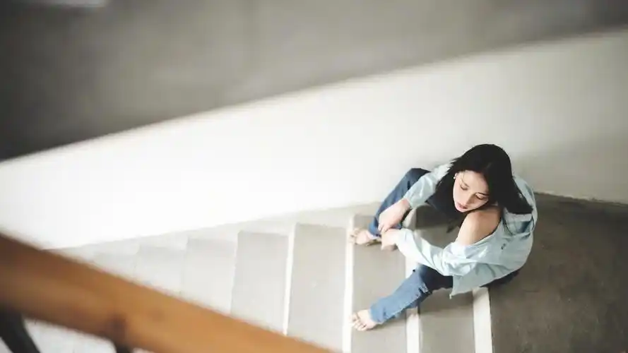 电脑壁纸 明星 大陆明星 性感妖娆御姐弦子迷人香肩写真