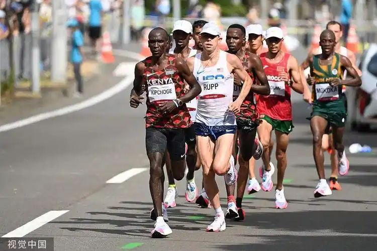 1/ 12 北京时间8月8日消息,东京奥运会最后一天,男子马拉松比赛展开