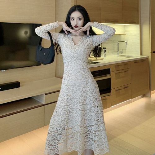 格格家 春季新款气质v领长款仙女法式复古显瘦蕾丝连衣裙潮