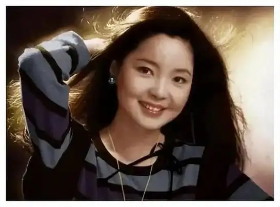 邓丽君1995年在泰国离奇死亡死前喊妈妈