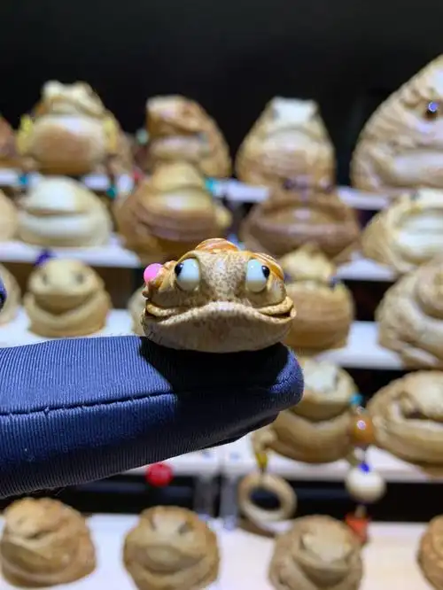 微雕一指蟾如花