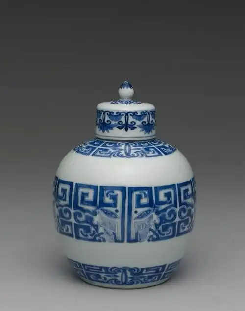 清代康熙青花瓷