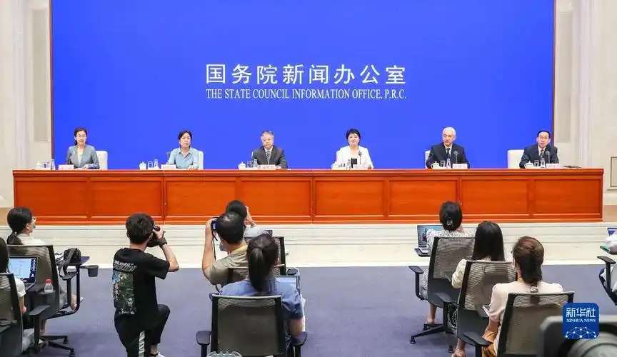 办公室副主任盛荣华,国家互联网信息办公室网络安全协调局局长孙蔚敏