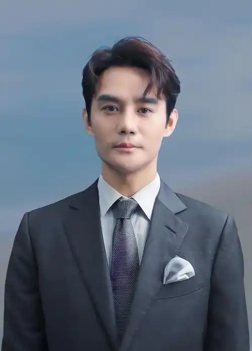 王凯一嗨出行品牌代言人##演员王凯一人千面