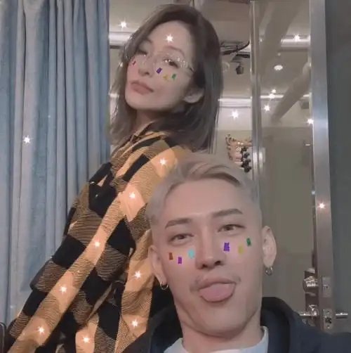 萧亚轩前男友有多少个(25年内连换15个小男友)