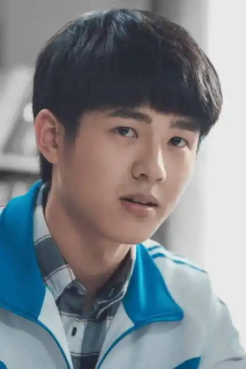 别硬演初恋角色,10位男明星,站在那就是"人间白月光"_气质_黄轩_时候