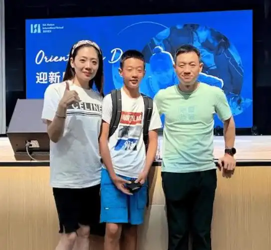 杨威体罚惹争议!杨阳洋玩手机到凌晨4点罚跑2小时,网友担心健康