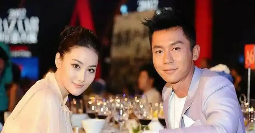 在一次饭局上,同样不温不火的李晨走进来张馨予的世界.