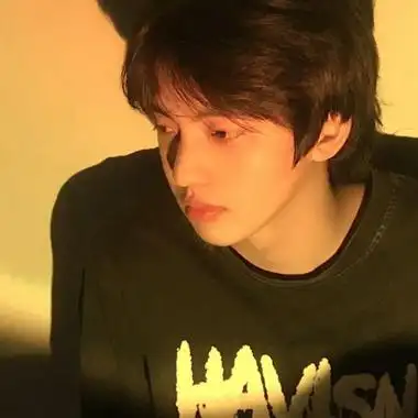 很温柔很干净的男生头像图片 2023很受欢迎的真人帅哥男头大全