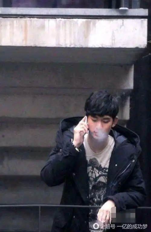 杨洋居然吸烟!还有那些艺人吸烟,让你出乎意料?