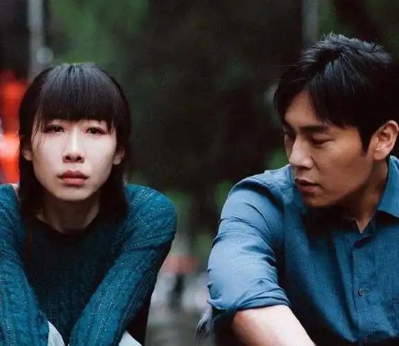 事实证明,娶了大自己十岁伊能静的秦昊,早已走上了另一条道路!