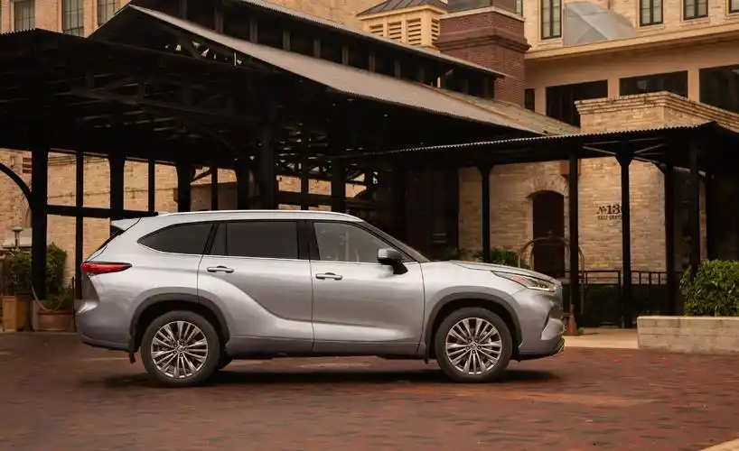 2020丰田汉兰达高清大片儿