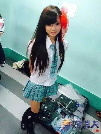 11岁少女仲村星虹走红 仲村星虹身材凹凸有致被称最成熟小学生