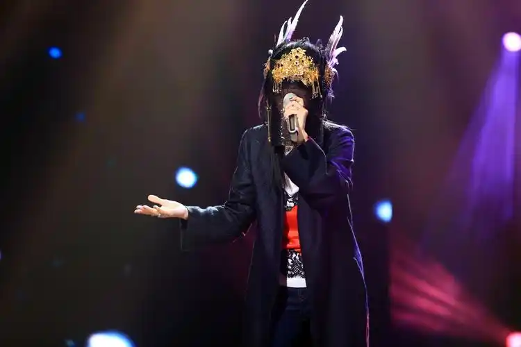 那英正式加盟《蒙面唱将》 两年"蒙面梦"终圆