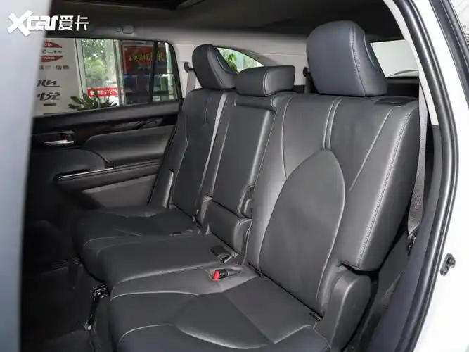 2022款汉兰达 双擎2.5l 四驱尊贵版 7座