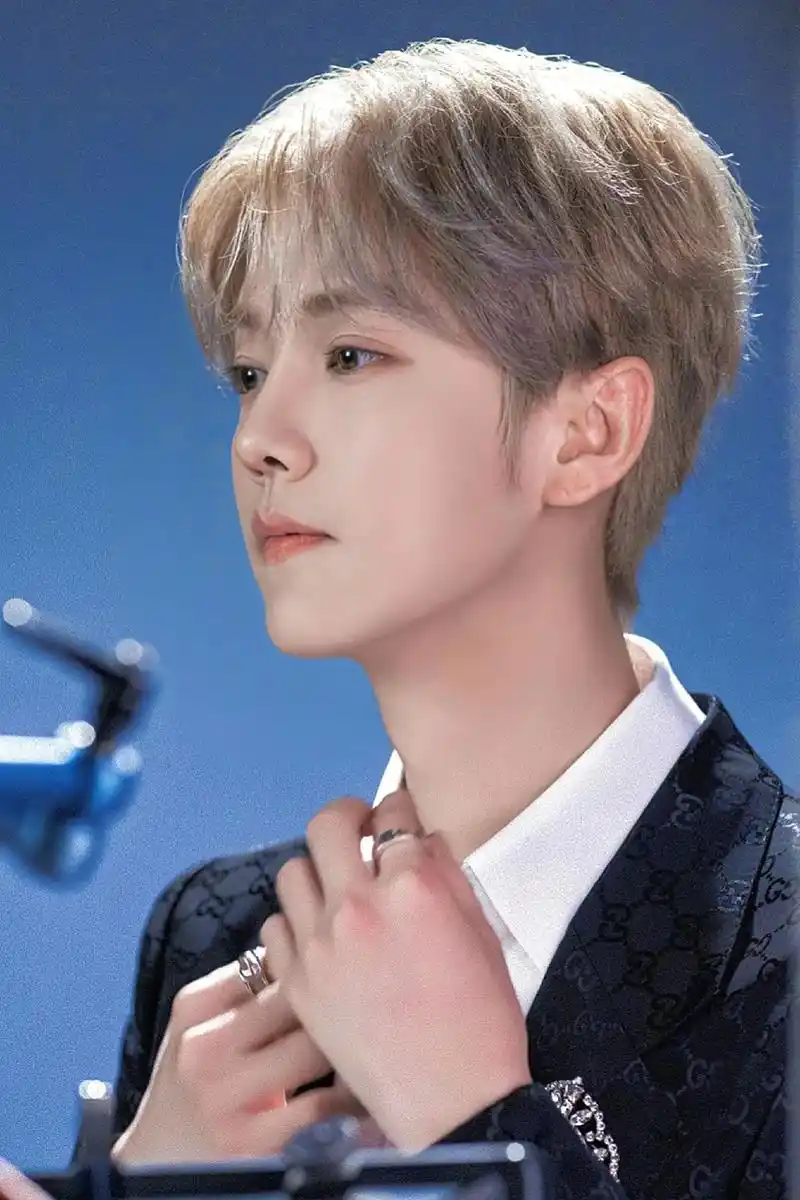 鹿晗 工作室怎么光给我找活干啊我不仅要调色还要弄高清 @鹿 - 抖音