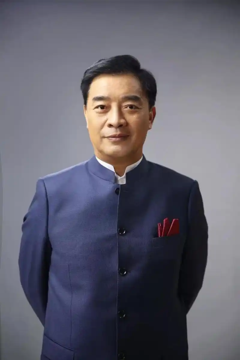 范现国:1960年出生,河北隆尧人,今麦郎面品有限公司董事长兼总裁.