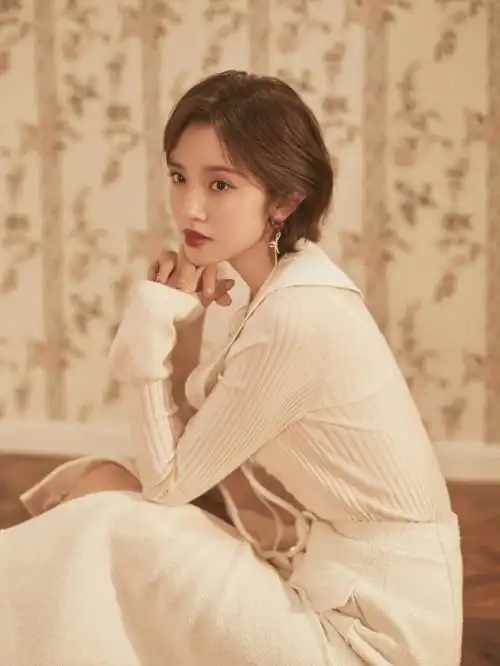 唐艺昕直播造型styling