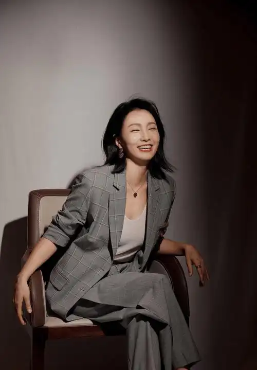 陶虹51岁,身材前凸后翘令人惊艳!_才华_魅力_图片