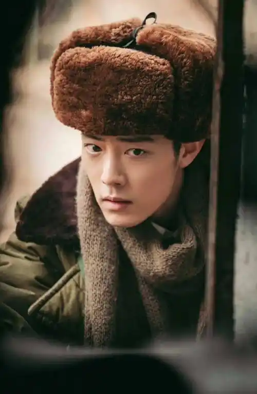 蔡徐坤全身而退?王源背刺三字四字?周翊然待爆?肖战混港圈?